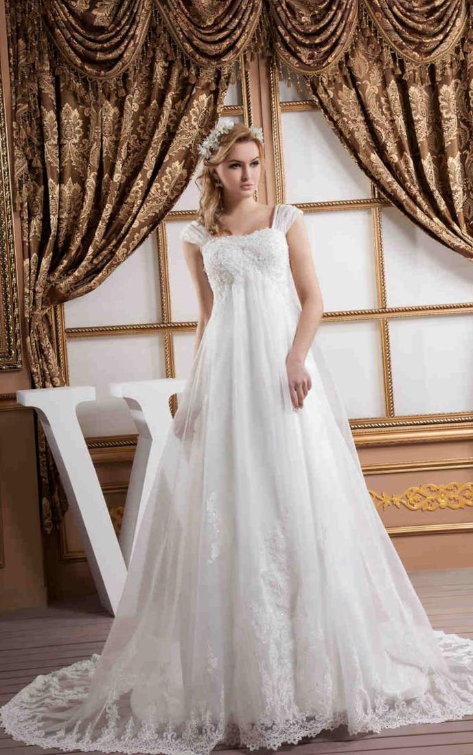 Plus size empire waist wedding dress - PlusLook.eu Collection