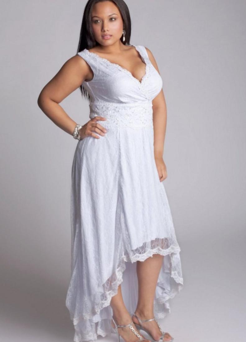 White plus size club dress - PlusLook.eu Collection