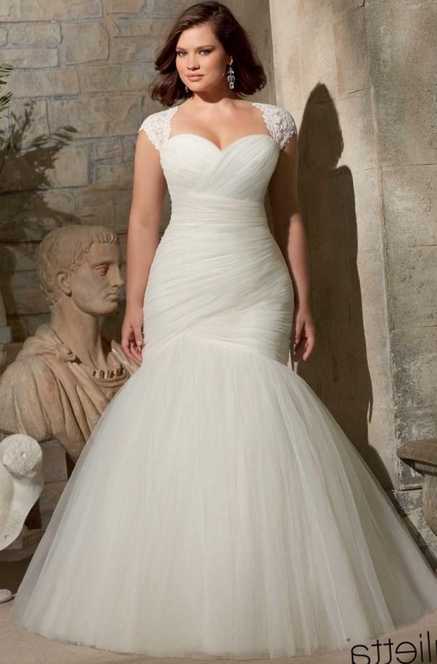 Flattering plus size wedding dresses - PlusLook.eu Collection